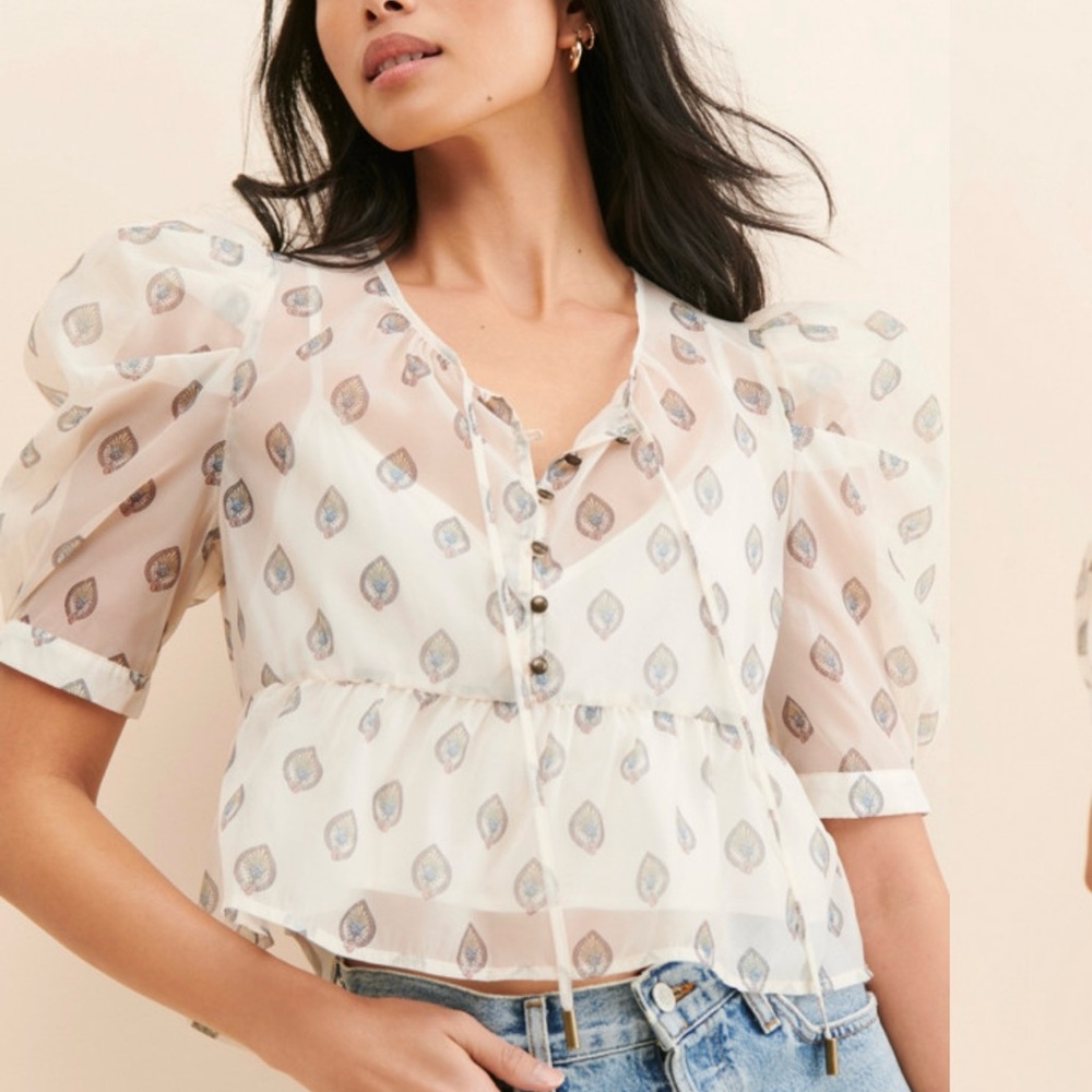 Puff Sleeve Henley-Blouse